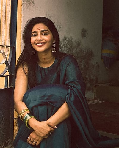 வசீகர வனப்பு.. ஐஸ்வர்யா லட்சுமி!