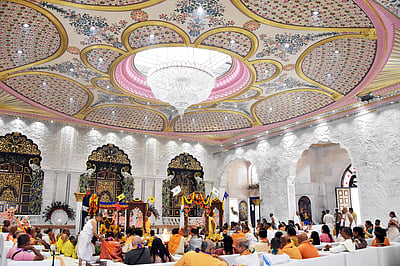 இஸ்கான் கோயில் திறப்புவிழா: பிரதமர் மோடி பங்கேற்பு!