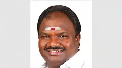 ஈரோடு கிழக்கு தொகுதி திமுக வேட்பாளா் மனு ஏற்பு