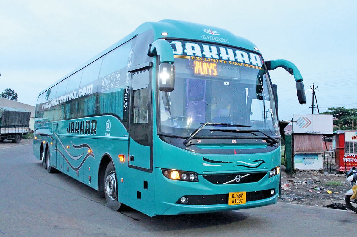 மிக நீண்ட பயணப் பேருந்து..