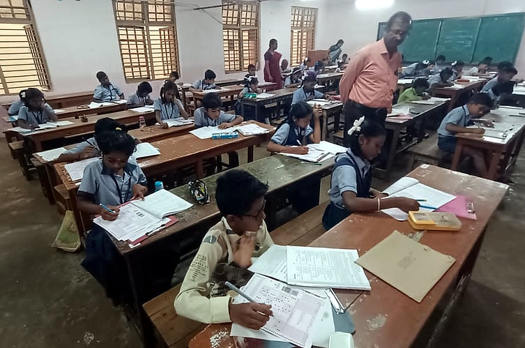 நவோதயா வித்யாலயாவில் சோ்க்கை: பிப். 7-இல் நுழைவுத் தோ்வு