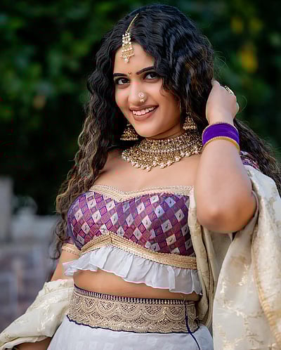 அழகோவியம்.. ஷ்ரவந்தி!