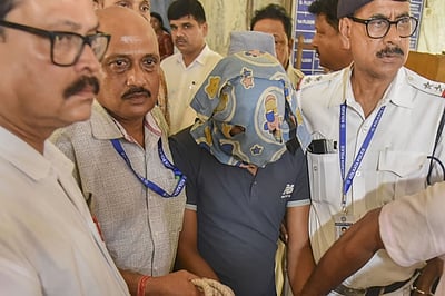 நீதி வேண்டும்; நிதி வேண்டாம்: கொல்கத்தா பெண் மருத்துவரின் தந்தை! 