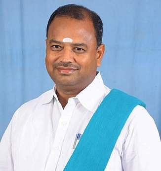 அரசியல் தலைவா்கள் பச்சைத் துண்டு அணிவதற்கு கட்டுப்பாடு விதிக்க வேண்டும்: விவசாயிகள் சங்கம் கோரிக்கை