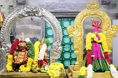 காஞ்சிபுரம் கச்சபேஸ்வரா் கோயிலில் வருஷாபிஷேகம்