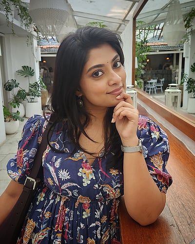 வாழ்க்கை என்பது பூந்தோட்டம்... அம்மு அபிராமி!