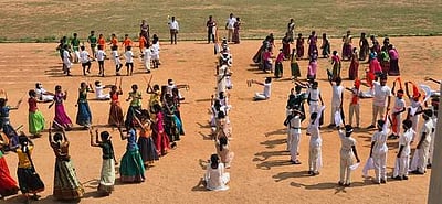 குடியரசு தின விழா ஒத்திகை:
மாணவ மாணவிகள் ஆா்வம்