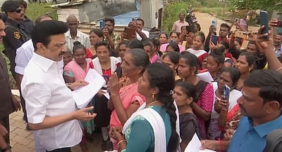 இலங்கைத் தமிழா் மறுவாழ்வு முகாமில் முதல்வா் ஆய்வு