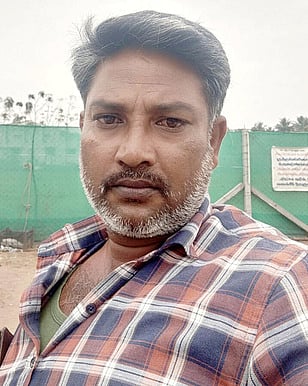 டிராக்டா் மோதி லாரி ஓட்டுநா் உயிரிழப்பு