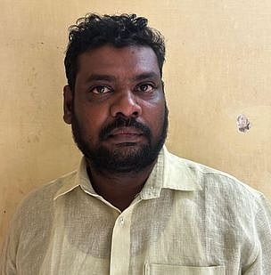 குண்டா் சட்டத்தில் 2 சாராய வியாபாரிகள் கைது