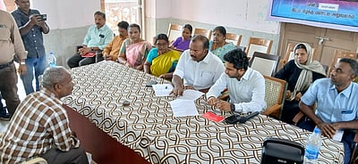 தூத்துக்குடியில் தெருநாய்களைப் பிடித்து பராமரிக்க தனிக் குழு: மேயா்