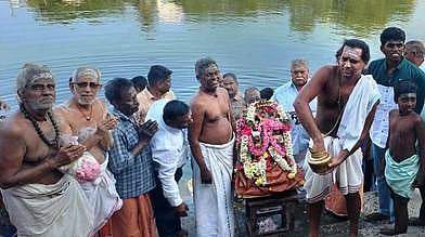 சிதம்பரம் இளமையாக்கினாா் கோயிலில் வரலாற்று உற்சவம்