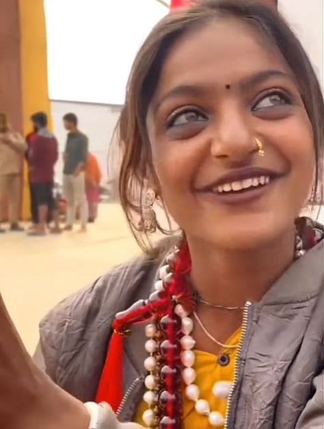 மோனி போஸ்லே என்ற மோனலிசா