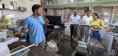 ஆரோவில் நகர தொழில் வளா்ச்சிக்கு உதவ தயாா்: ஐஓபி இயக்குநா்