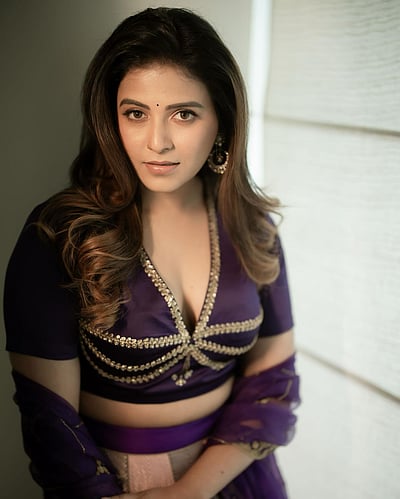 உன் பார்வையில்... அஞ்சலி!