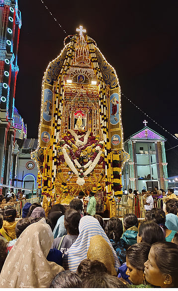 பொத்தகாலன்விளை திருக்கல்யாண மாதா திருத்தலத் திருவிழா தேரோட்டம்
