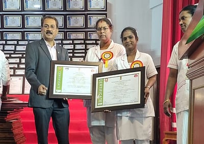 போடி, பெரியகுளம் அரசு மருத்துவமனைகளுக்கு பாராட்டுச் சான்று