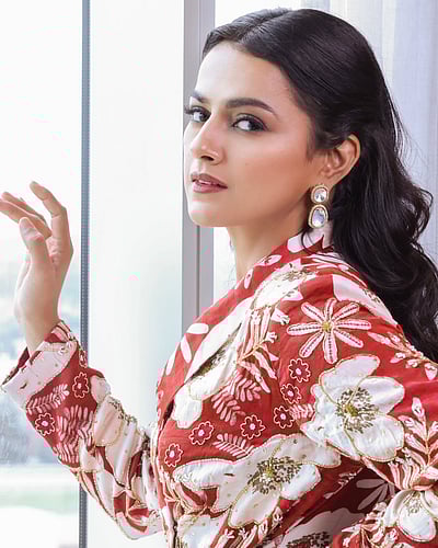 பருத்திப் பூ... ஷ்ரத்தா ஸ்ரீநாத்!