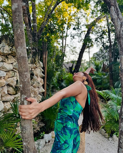 துள்ளித் திரிந்த காலம்... மாளவிகா மோகனன்!