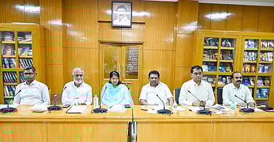 திருச்செந்தூரில் கடல் அரிப்பை தடுக்க உரிய நடவடிக்கை: அமைச்சர் சேகர்பாபு 