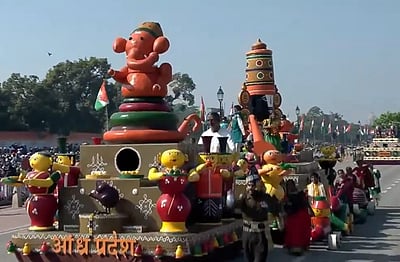 பிரமிக்க வைத்த குடியரசு நாள்  அலங்கார ஊர்திகள்!