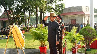 ஆளுநர் தேநீர் விருந்து: அதிமுக, பாஜக தலைவர்கள் பங்கேற்பு!