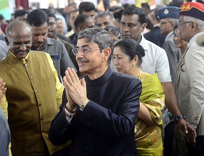 ஆளுநர் ஆர்.என். ரவி திடீர் தில்லி பயணம்! அமித் ஷாவை சந்திக்கிறாரா?