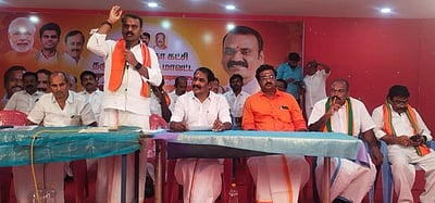 பாஜக தஞ்சை தெற்கு மாவட்டத் தலைவராக ஜெய்சதீஷ் அறிவிக்கப்பட்டதற்கு அதிருப்தி:
 எல். முருகன் சமாதானம்