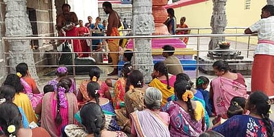 சிவன் கோயில்களில் பிரதோஷ சிறப்புப் பூஜைகள்