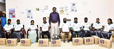 திருப்பத்தூா் குறைதீா் கூட்டத்தில் 263  மனுக்கள்