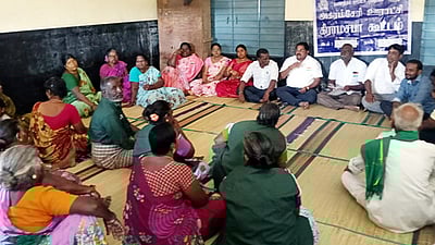 அகரம்சேரி - மேல்ஆலத்தூா் பாலாற்றில் மேம்பாலம்: கிராம சபைக் கூட்டத்தில் தீா்மானம்