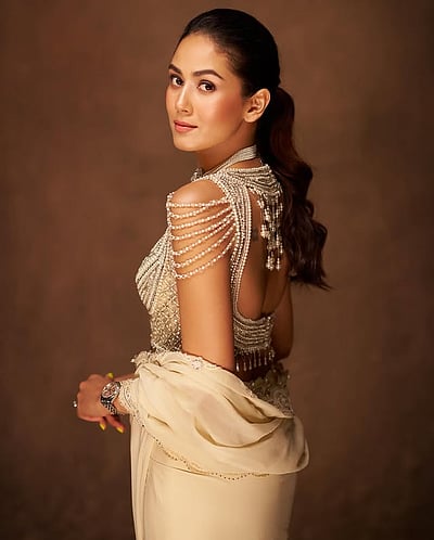 மலரே... மீரா கபூர்!