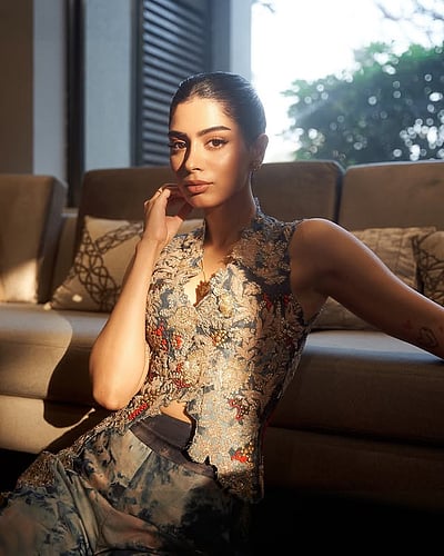 வசீகரம்.. குஷி கபூர்!