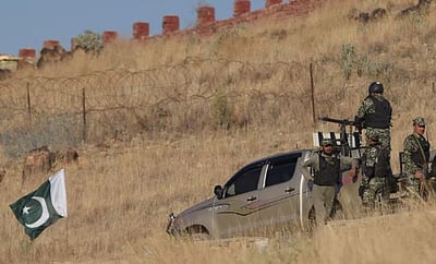 சோதனைச் சாவடி மீது தாக்குதல்! ஒரு வீரர் பலி..5 பேர் படுகாயம்! 