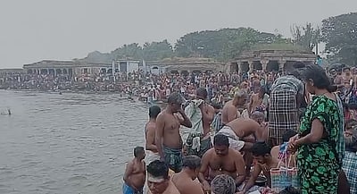 தை அமாவாசை: நெல்லை தாமிரவருணி ஆற்றில் முன்னோர்களுக்கு தர்ப்பணம்