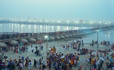 மகா கும்பமேளாவில் இதுவரை 33 கோடி பக்தர்கள் புனித நீராடல்! 