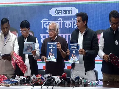 தில்லி தேர்தல்: 5 முக்கிய வாக்குறுதிகளுடன் காங்கிரஸ் தேர்தல் அறிக்கை! 