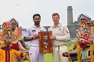 வார்னே - முரளிதரன் டிராபி: டாஸ் வென்று ஆஸி. பேட்டிங்!