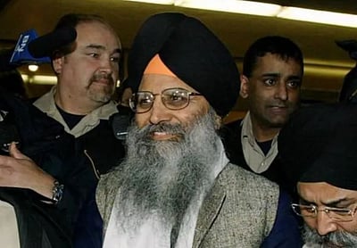 ஏா் இந்தியா குண்டு வெடிப்பு:
குற்றஞ்சாட்டப்பட்டவரை
கொலை செய்தவருக்கு ஆயுள் சிறை 