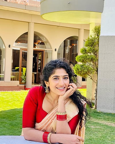 ஆச்சாரம்... ரோஷினி பிரகாஷ்!