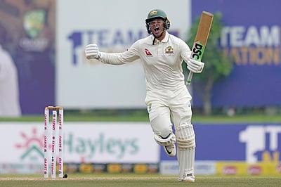 சாதனை பட்டியலில் டான் பிராட்மேனுடன் இணைந்த உஸ்மான் கவாஜா!