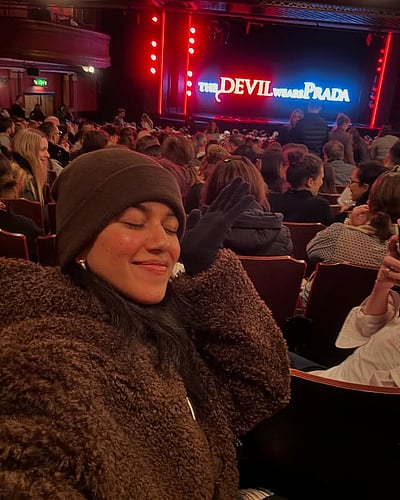 லண்டனில்... மிர்னாளினி ரவி!