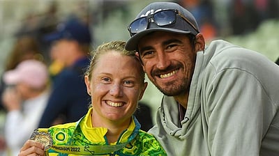 ஒரே நாளில்.. 287-வது சர்வதேச போட்டியில் விளையாடிய ஸ்டார்க் -அலீசா ஹீலி தம்பதி!