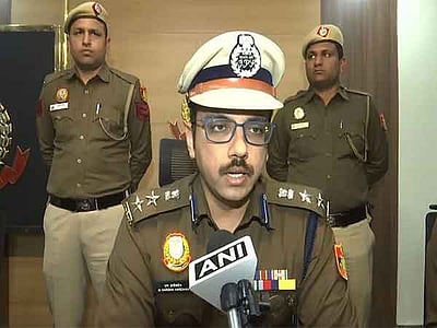 சட்டவிரோதமாக குடியேறிய 18 வங்கதேசத்தினர் நாடு கடத்தல்! 