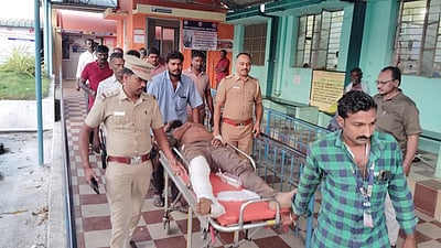 ராசிபுரத்தில் 3 கொள்ளையர்கள் கைது: போலீஸாரை கண்டதும் தப்பியோட முயன்ற 2 பேருக்கு கை, கால் முறிவு