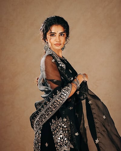 உன் பார்வையில் ஓராயிரம்... 