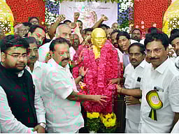 இப்படியும் ஒரு அரசியல் தலைவா்! ‘விழுப்புரம் மாவட்டம் தந்த முத்து’