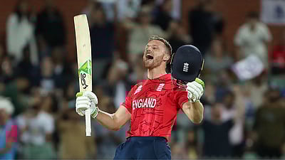 டி20 போட்டிகளில் இங்கிலாந்து அணிக்காக ஜோஸ் பட்லர் புதிய சாதனை!