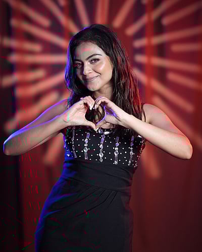 காதலே காதலே.. பூஜா வெங்கட்! 