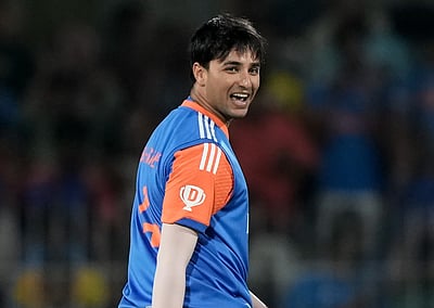 அபிஷேக் சர்மா இன்னும் அதிகமாக பந்துவீச வேண்டும்; முன்னாள் இந்திய வீரர் வலியுறுத்தல்!